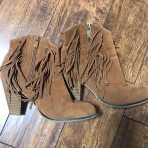 FRINGE BOOTIES